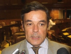 El anuncio efectuado por el presidente de la Legislatura, Carlos Rovira, propone resguardar el debate por la posible construcción de represas en el ... - rovira